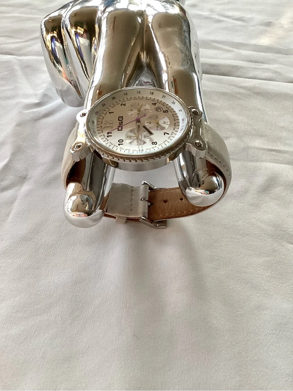 D&G Vintage Chronograph Quartz Watch White Leather Silver Steel New Batteries